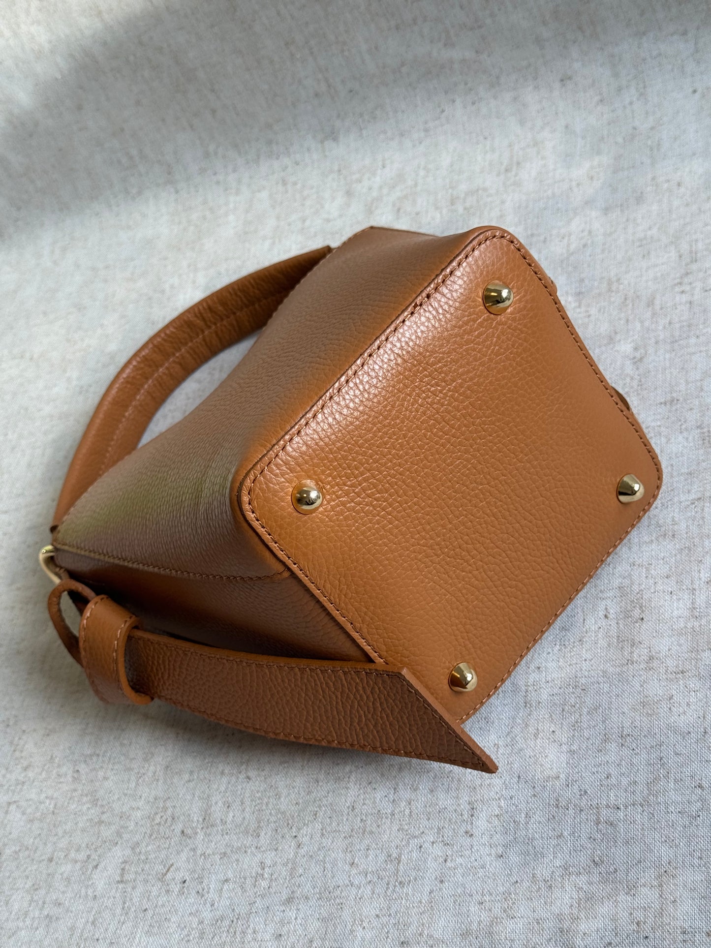 Borsa secchiello Vittoria - con tracolla lunga e pochette