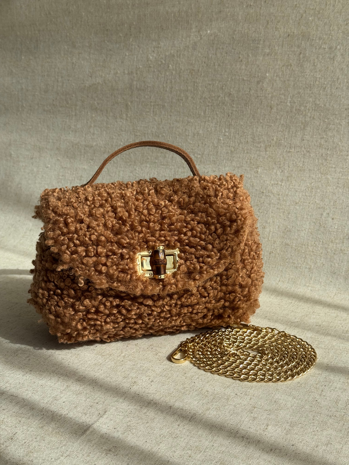 Borsa Lily - teddy, con tracolla in catena
