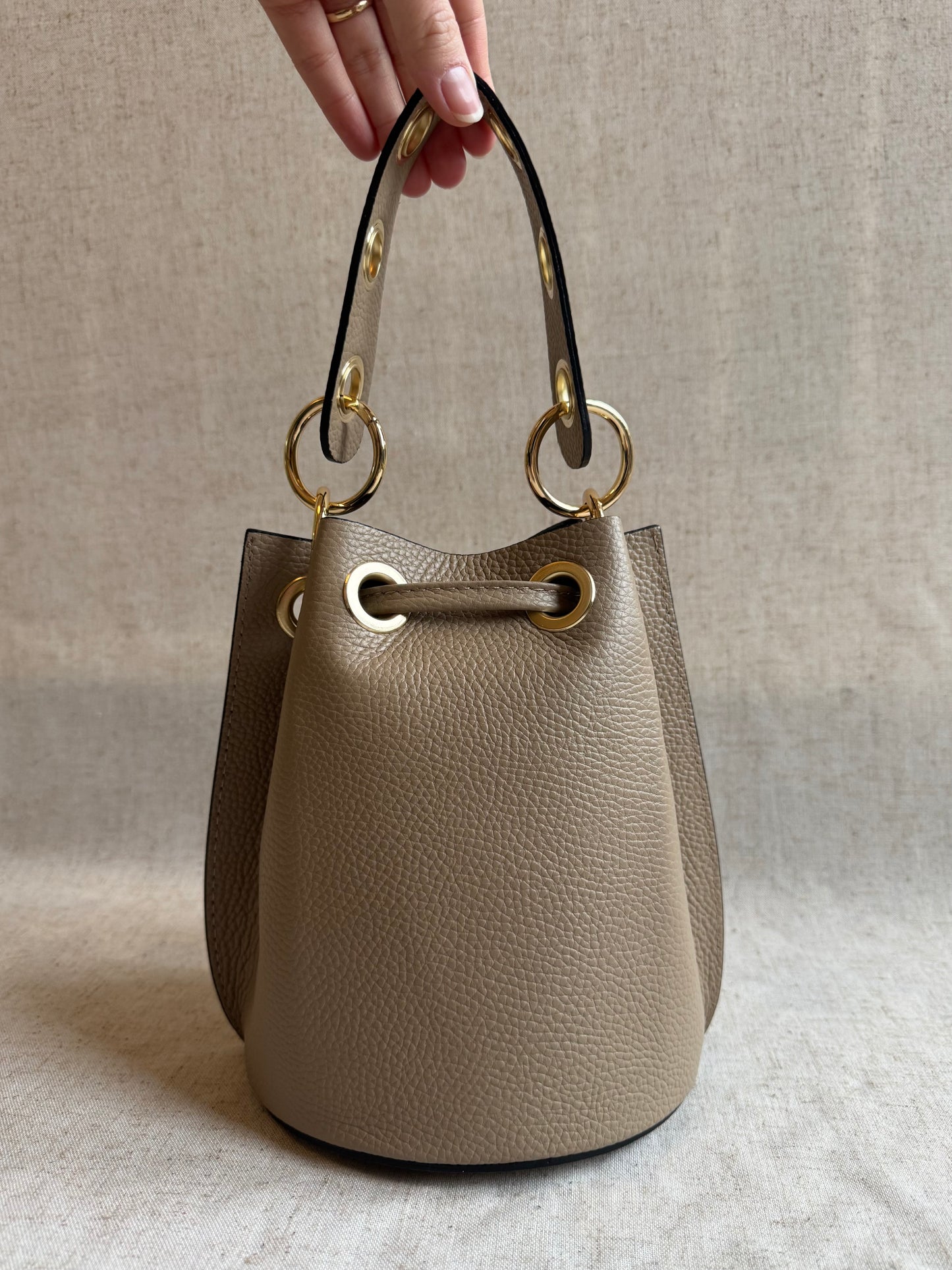 Borsa secchiello Vanilla - con tracolla lunga