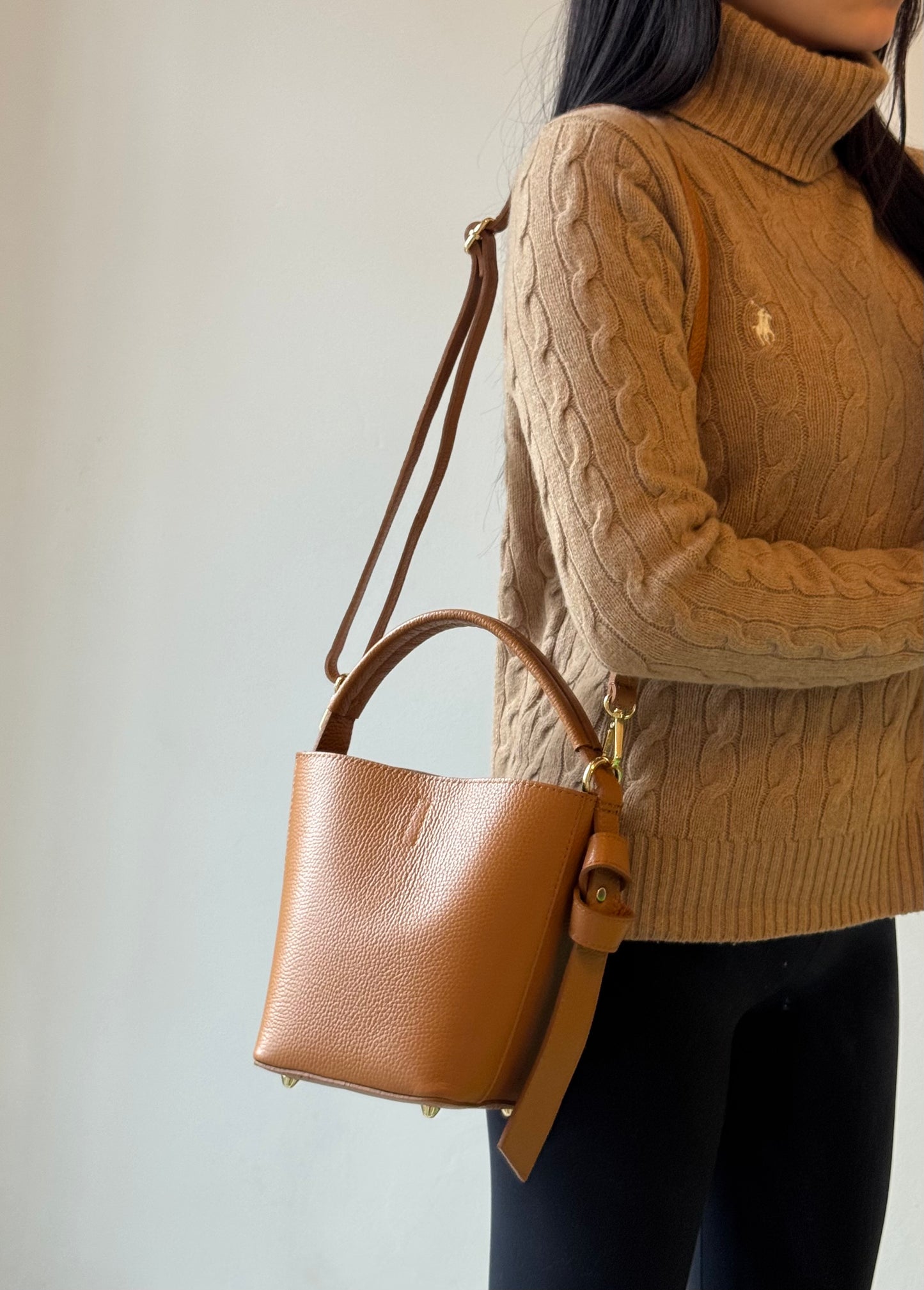Borsa secchiello Vittoria - con tracolla lunga e pochette