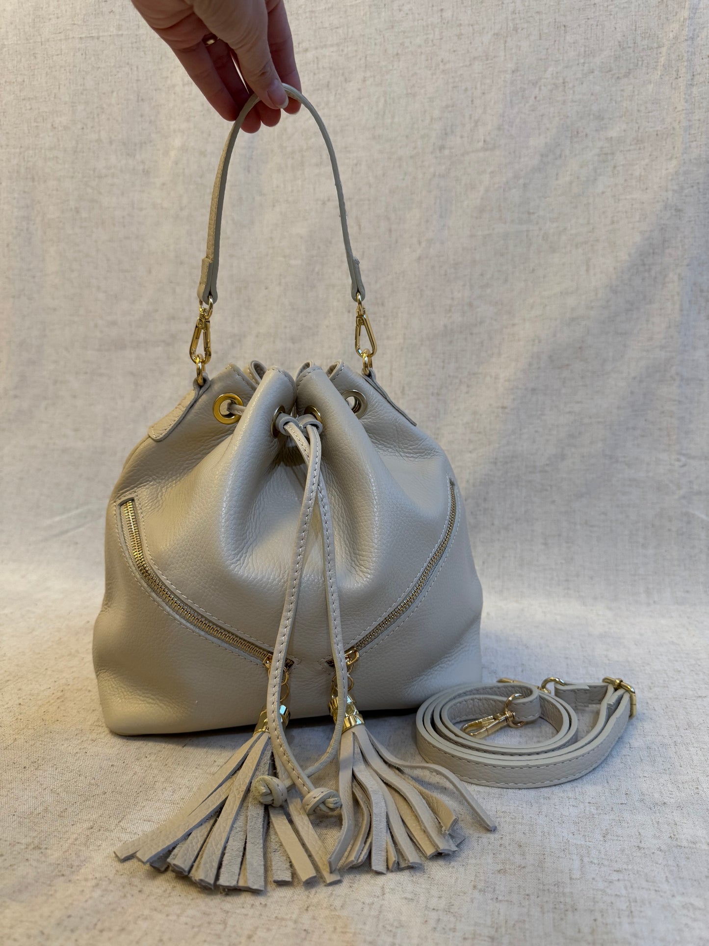 Borsa secchiello Paola - con tracolla lunga