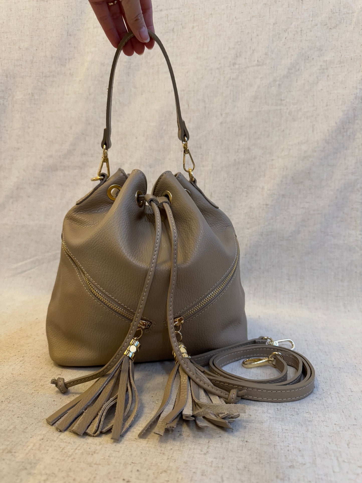 Borsa secchiello Paola - con tracolla lunga