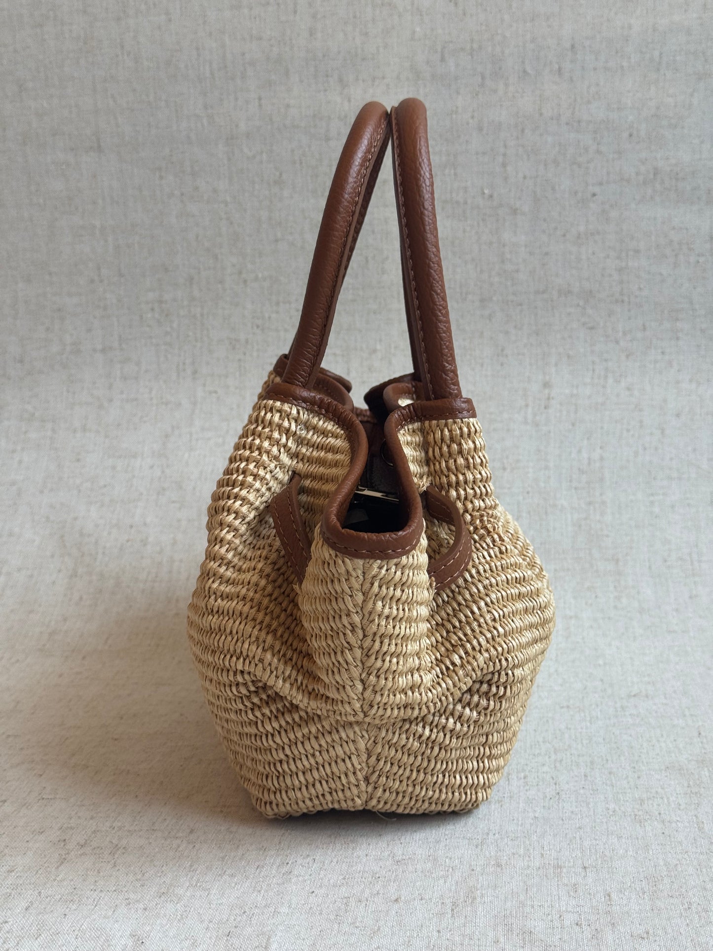 Borsa Laila - rafia, misura piccola, con tracolla lunga
