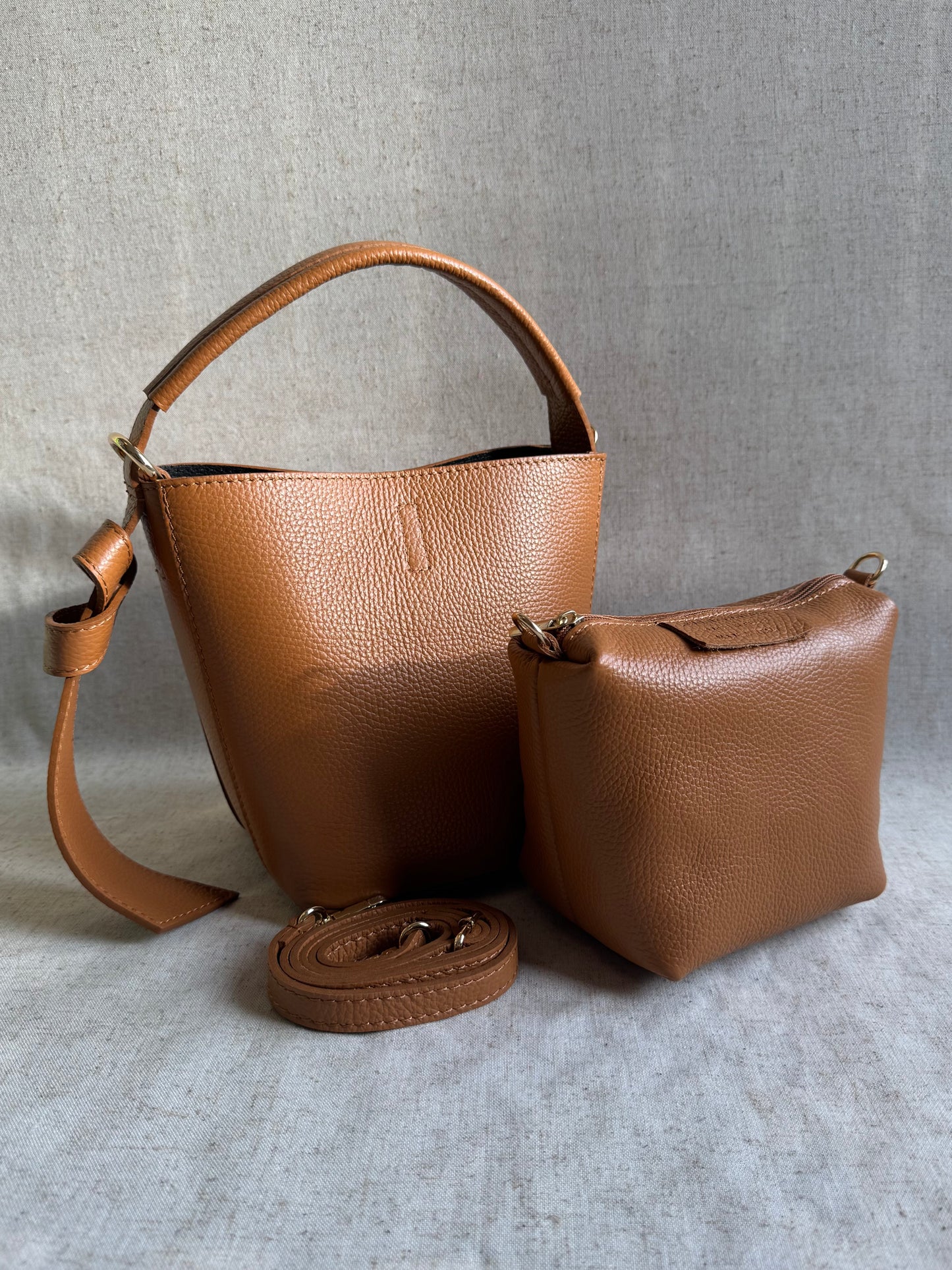 Borsa secchiello Vittoria - con tracolla lunga e pochette