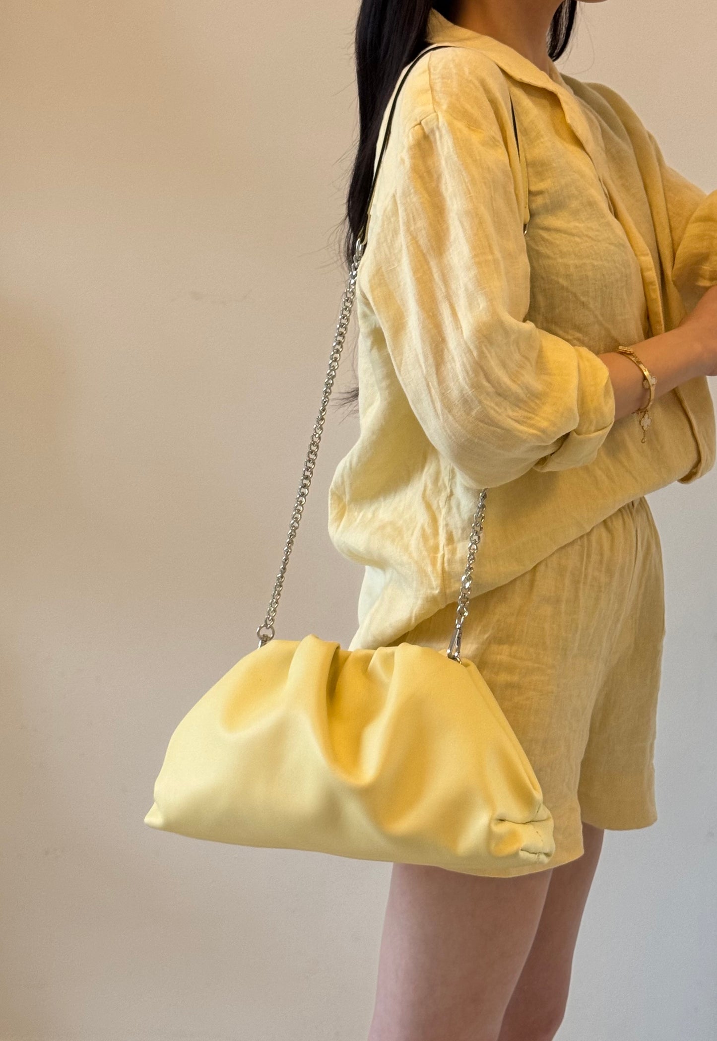 Pochette Claudia - misura grande, con tracolla lunga