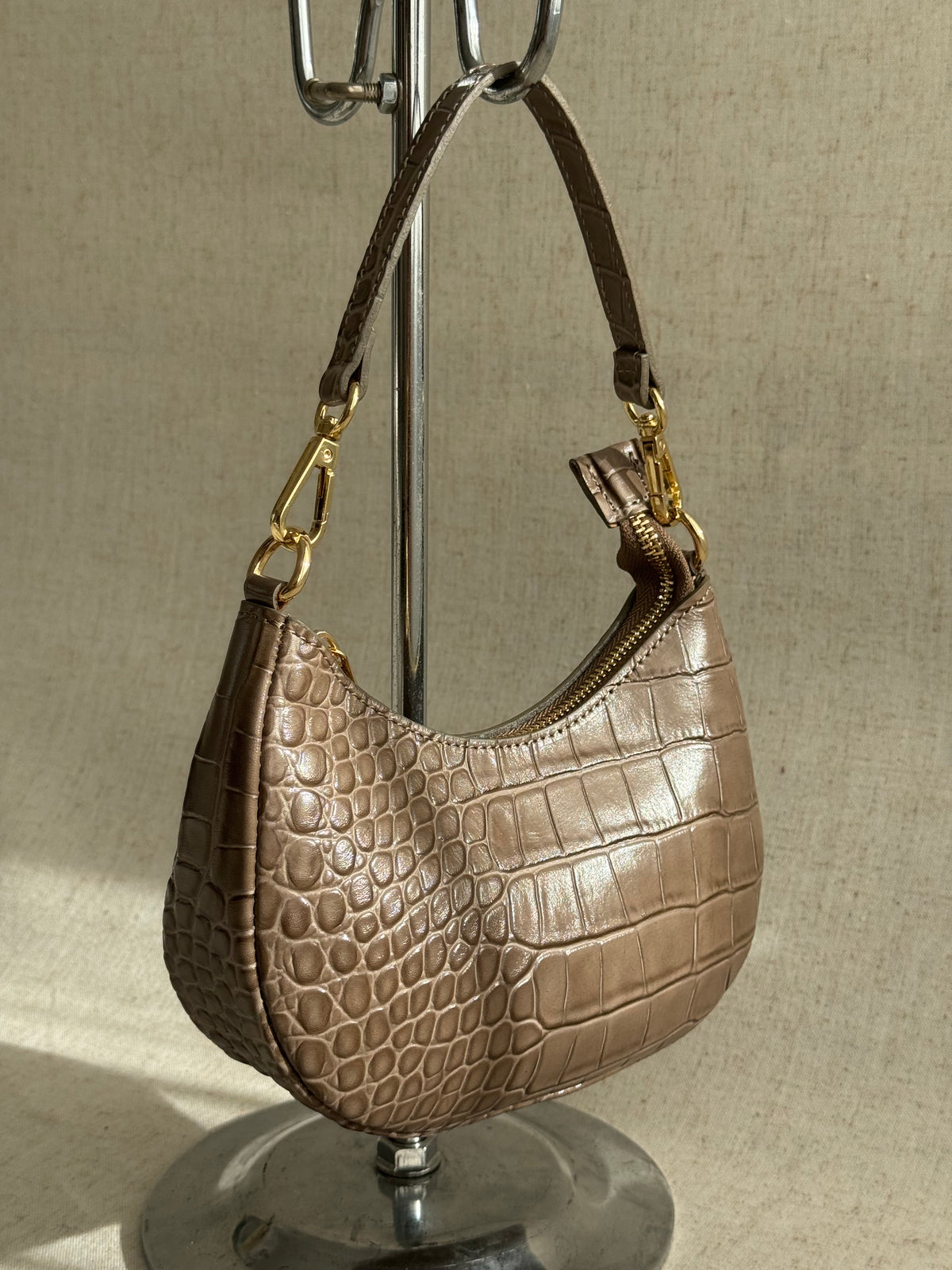 Borsa Luna - stampa coccodrillo, con tracolla in catena
