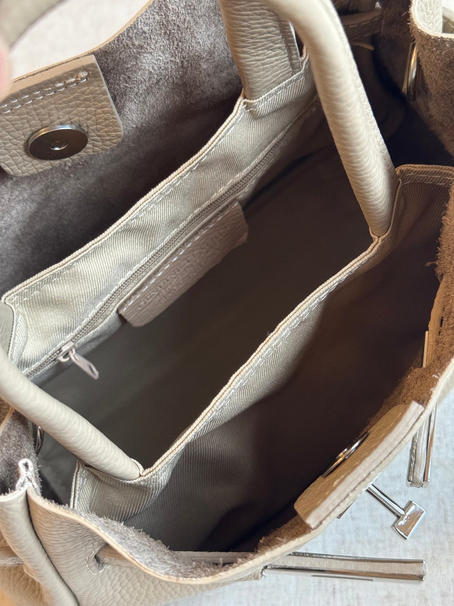 Borsa Soho - misura piccola, con tracolla lunga