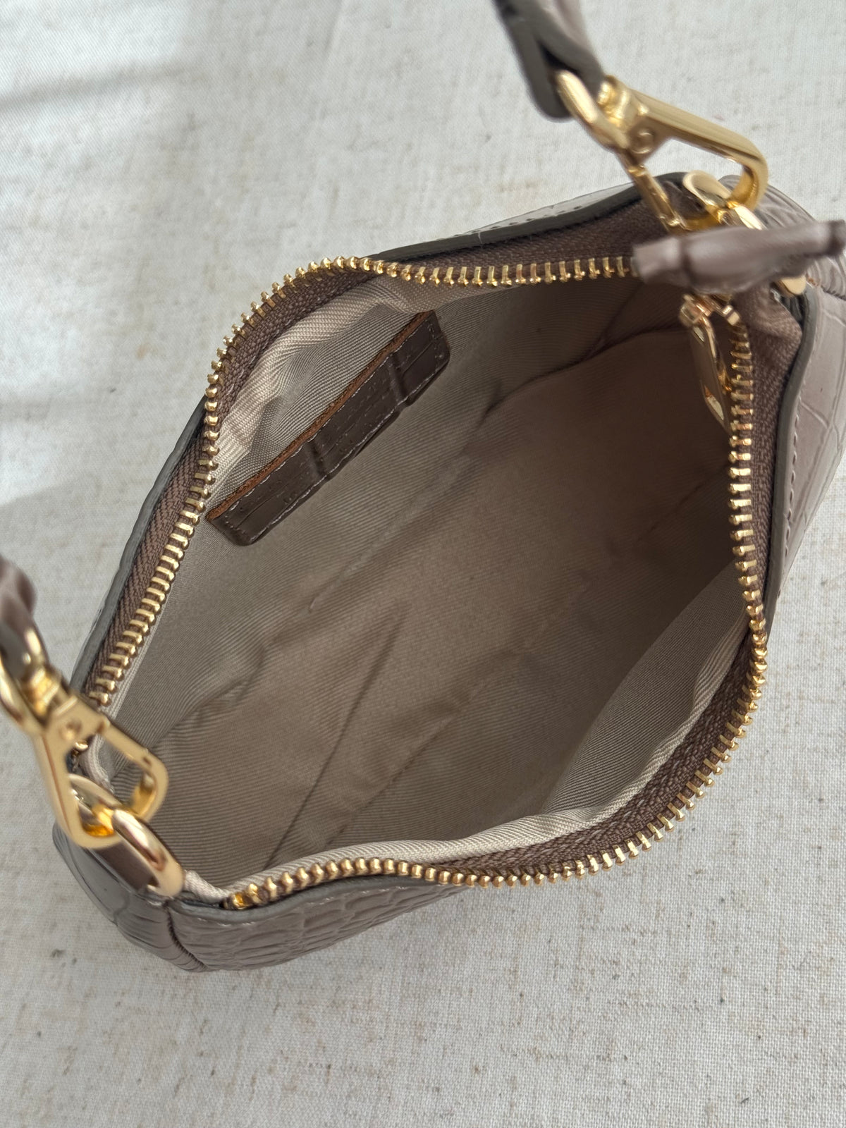 Borsa Luna - stampa coccodrillo, con tracolla in catena