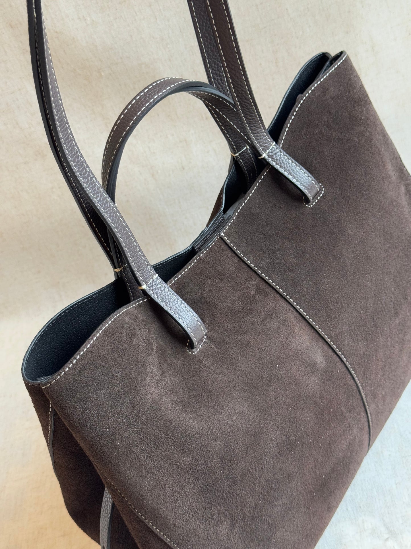 Borsa a spalla Sofia - misura grande in camoscio, con pochette