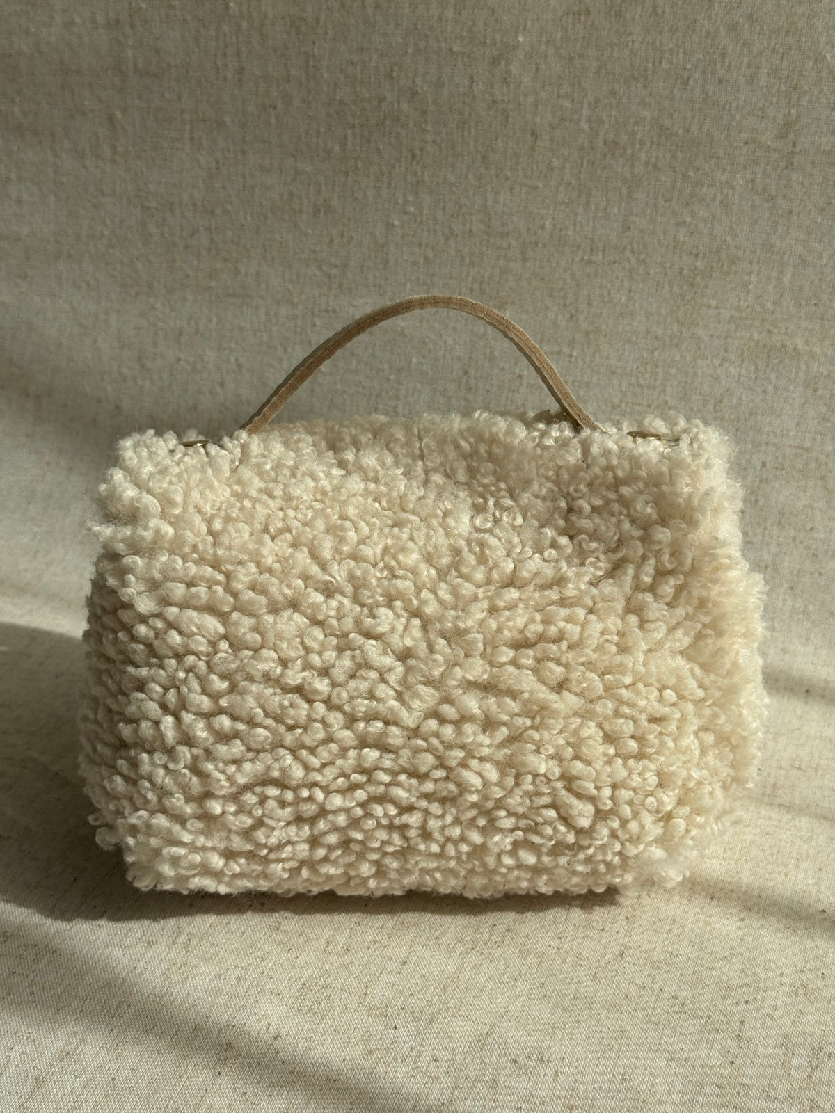 Borsa Lily - teddy, con tracolla in catena