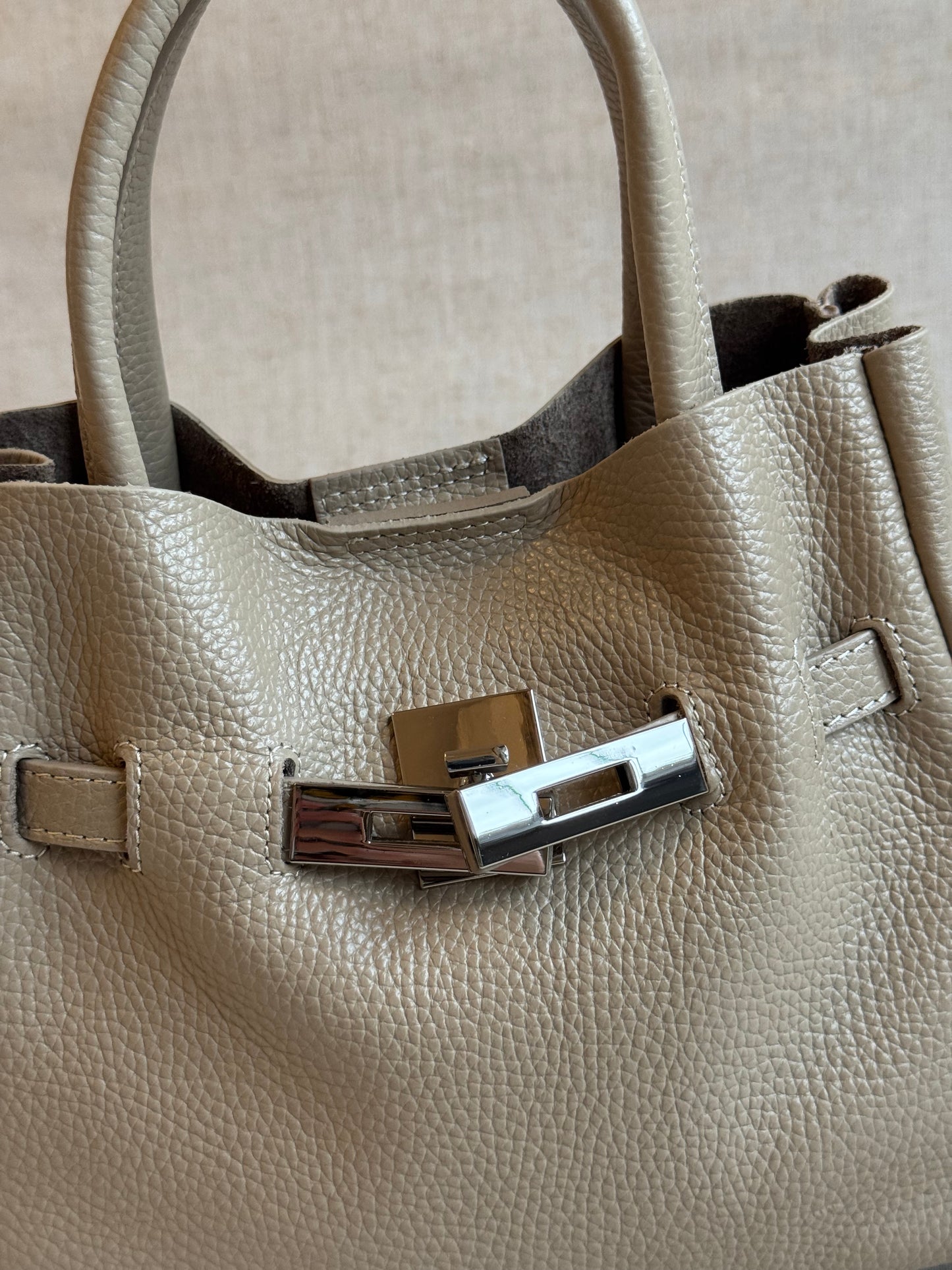 Borsa Soho - misura piccola, con tracolla lunga