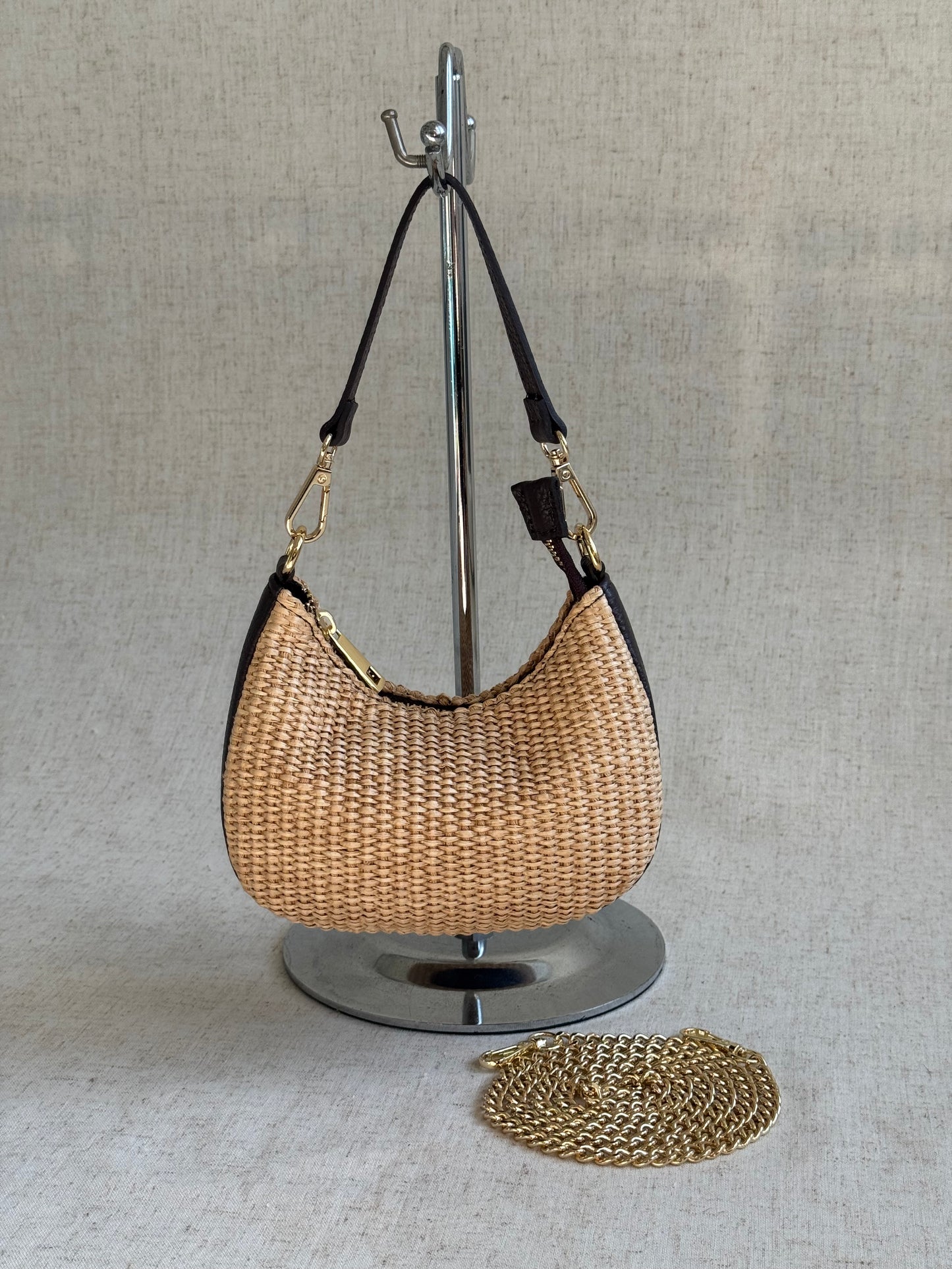 Borsa Luna - rafia, misura piccola, con tracolla in catena