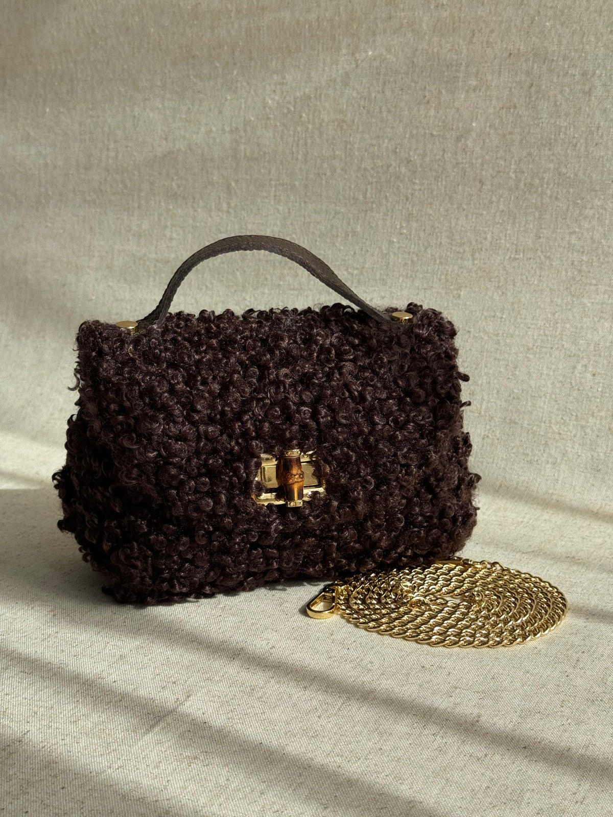Borsa Lily - teddy, con tracolla in catena