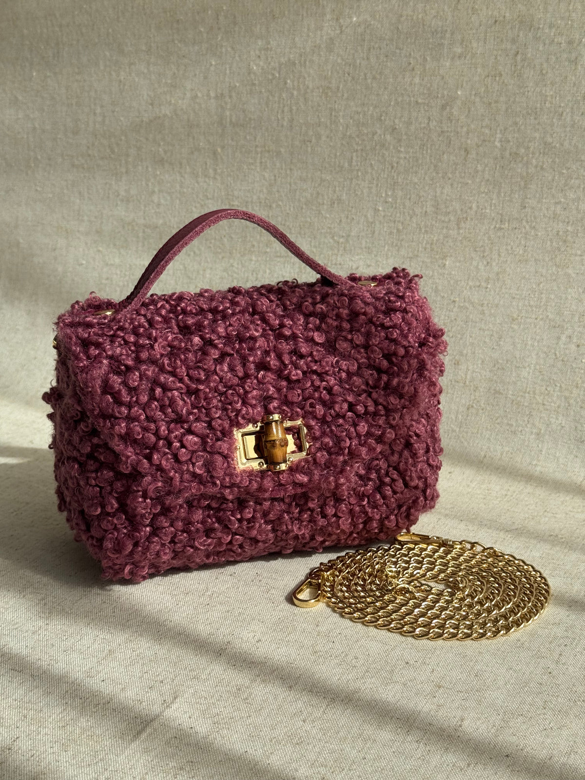 Borsa Lily - teddy, con tracolla in catena
