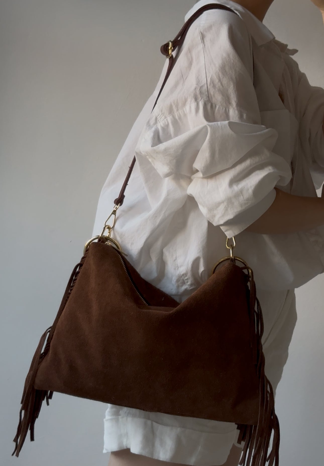 Borsa a spalla Agata - misura grande frange, con tracolla lunga