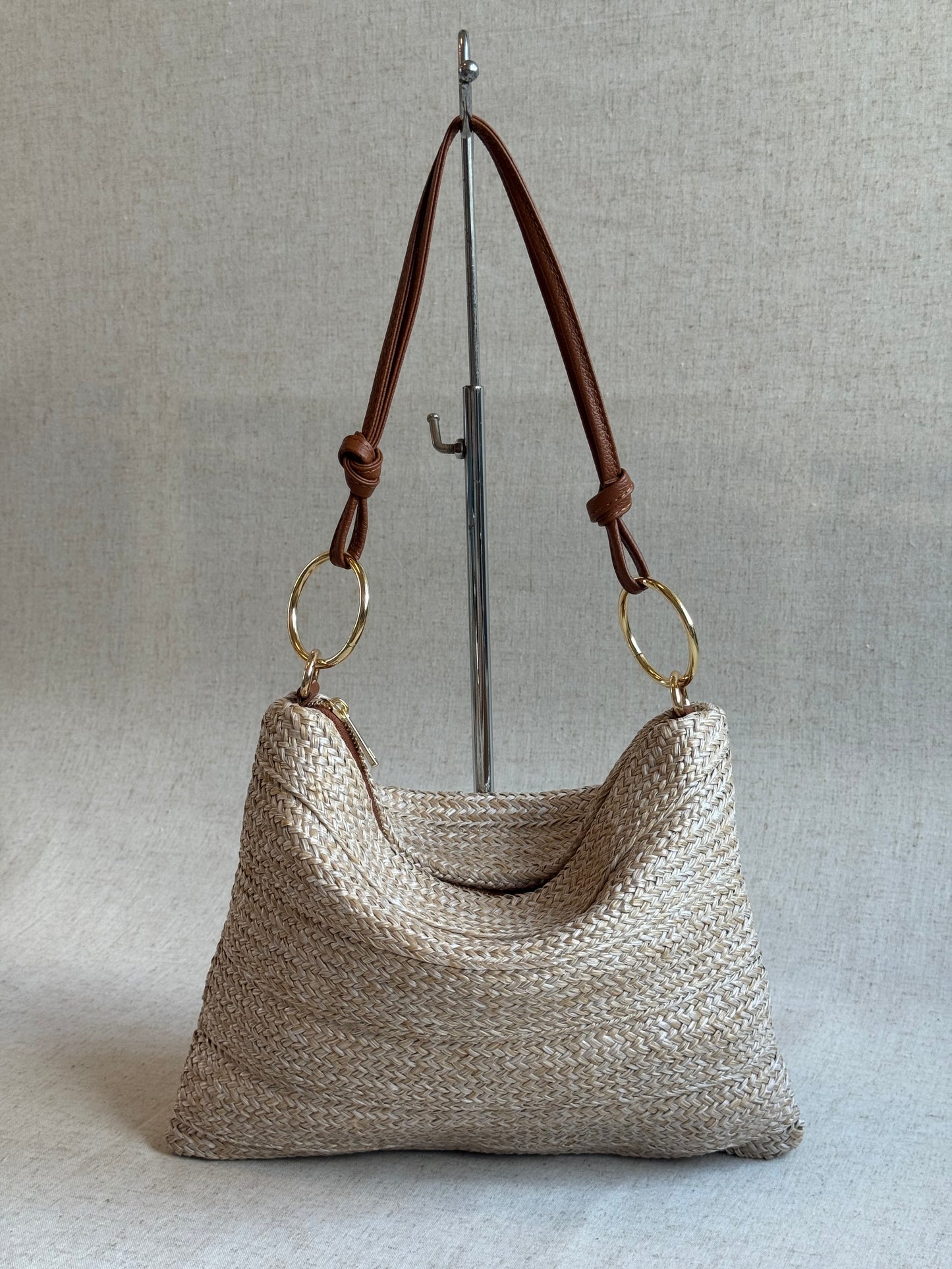 Borsa a spalla Agata - rafia, con tracolla lunga