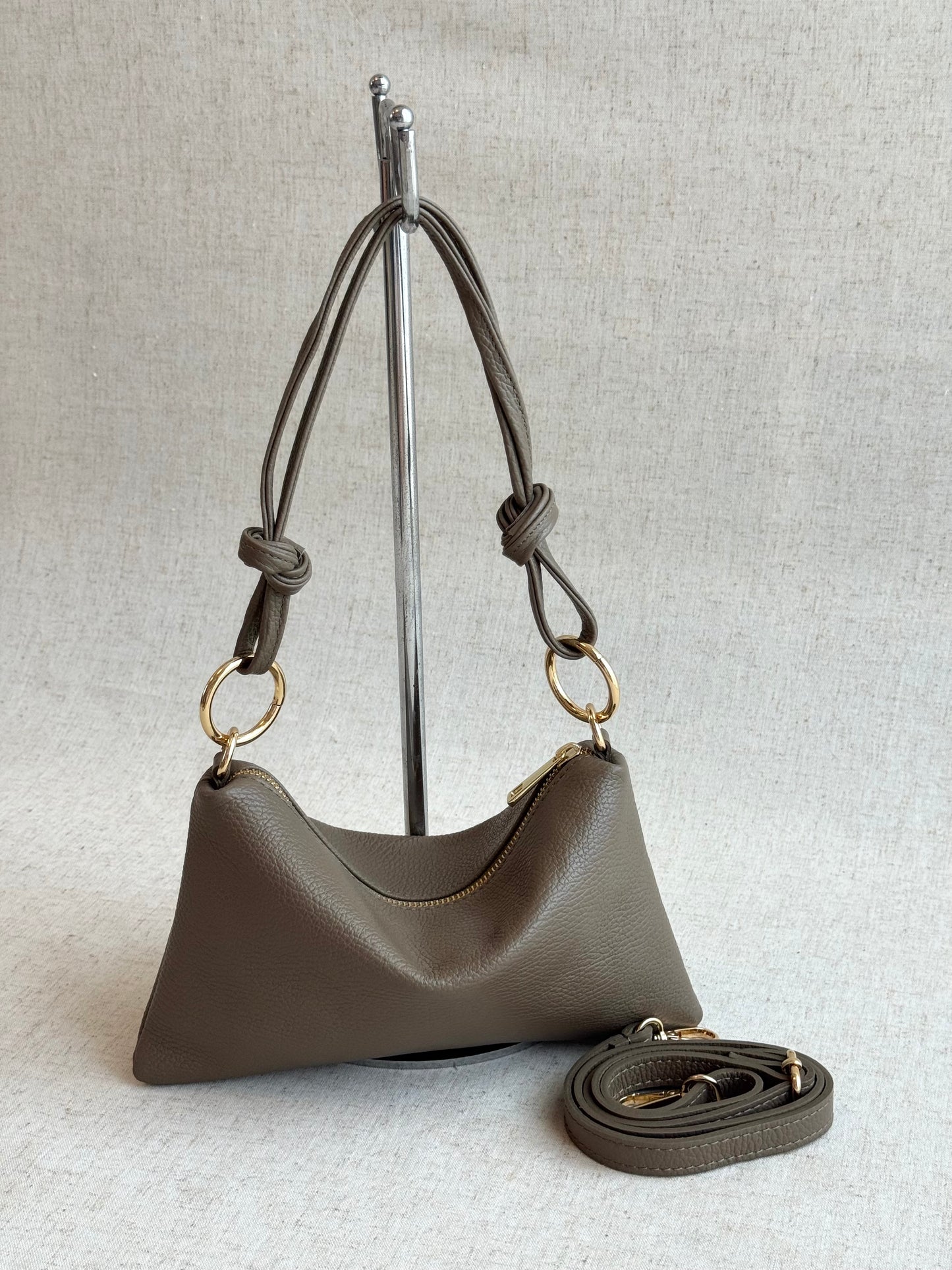 Borsa a spalla Agata - misura piccola, con tracolla lunga