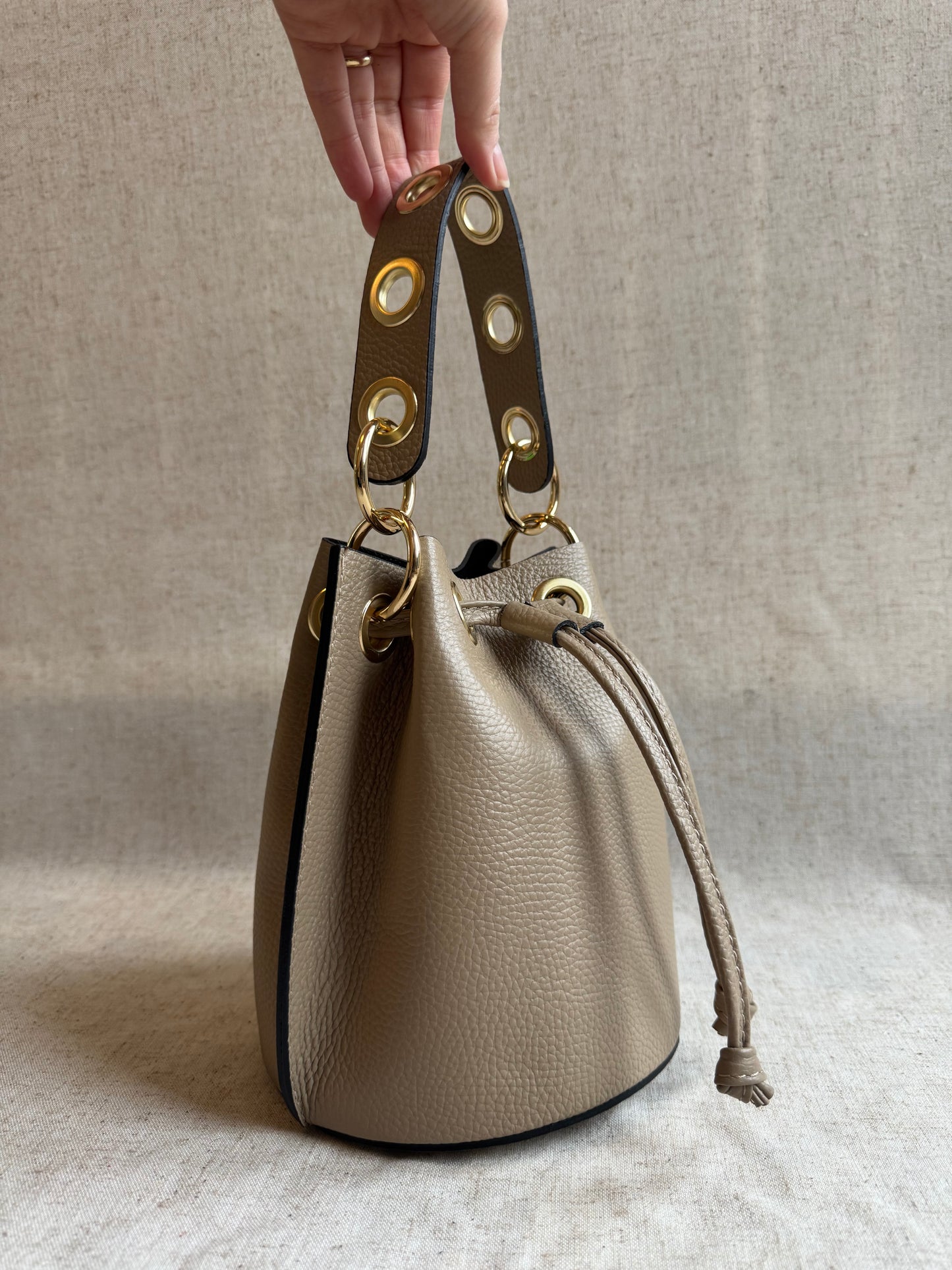 Borsa secchiello Vanilla - con tracolla lunga