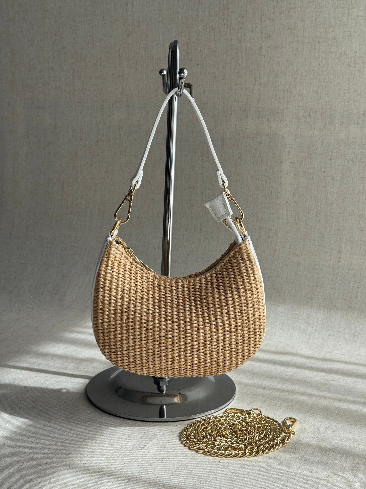 Borsa Luna - rafia, misura piccola, con tracolla in catena