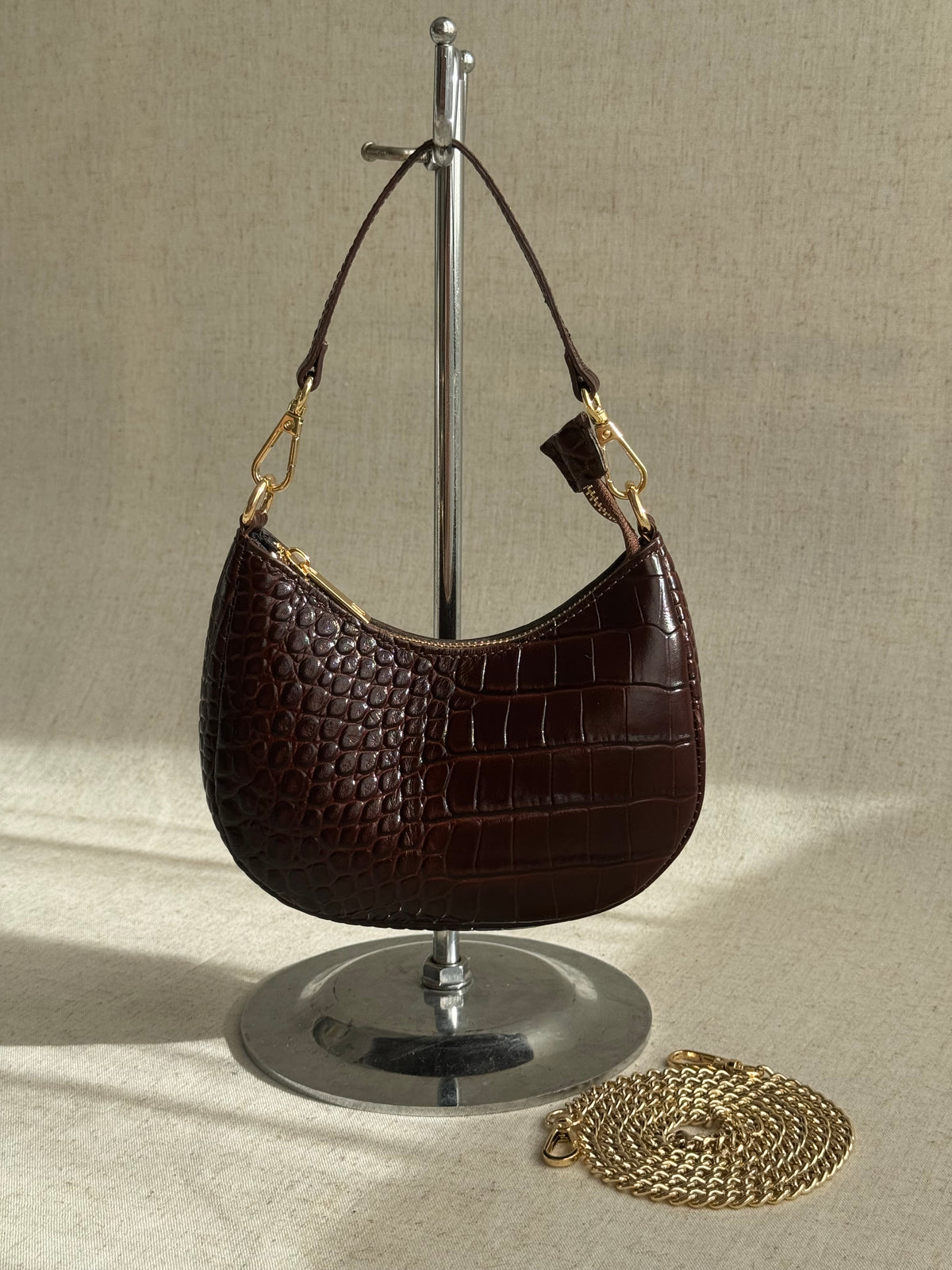 Borsa Luna - stampa coccodrillo, con tracolla in catena