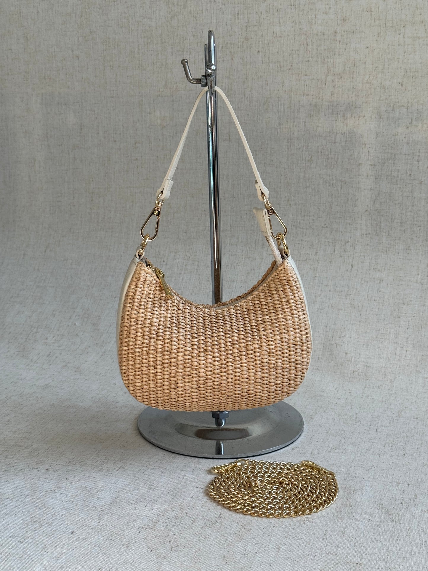 Borsa Luna - rafia, misura piccola, con tracolla in catena