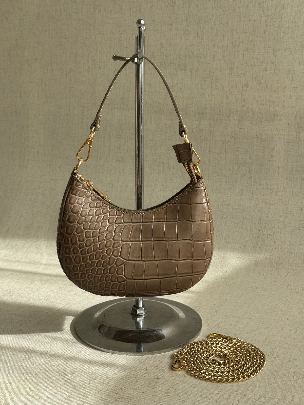 Borsa Luna - stampa coccodrillo, con tracolla in catena