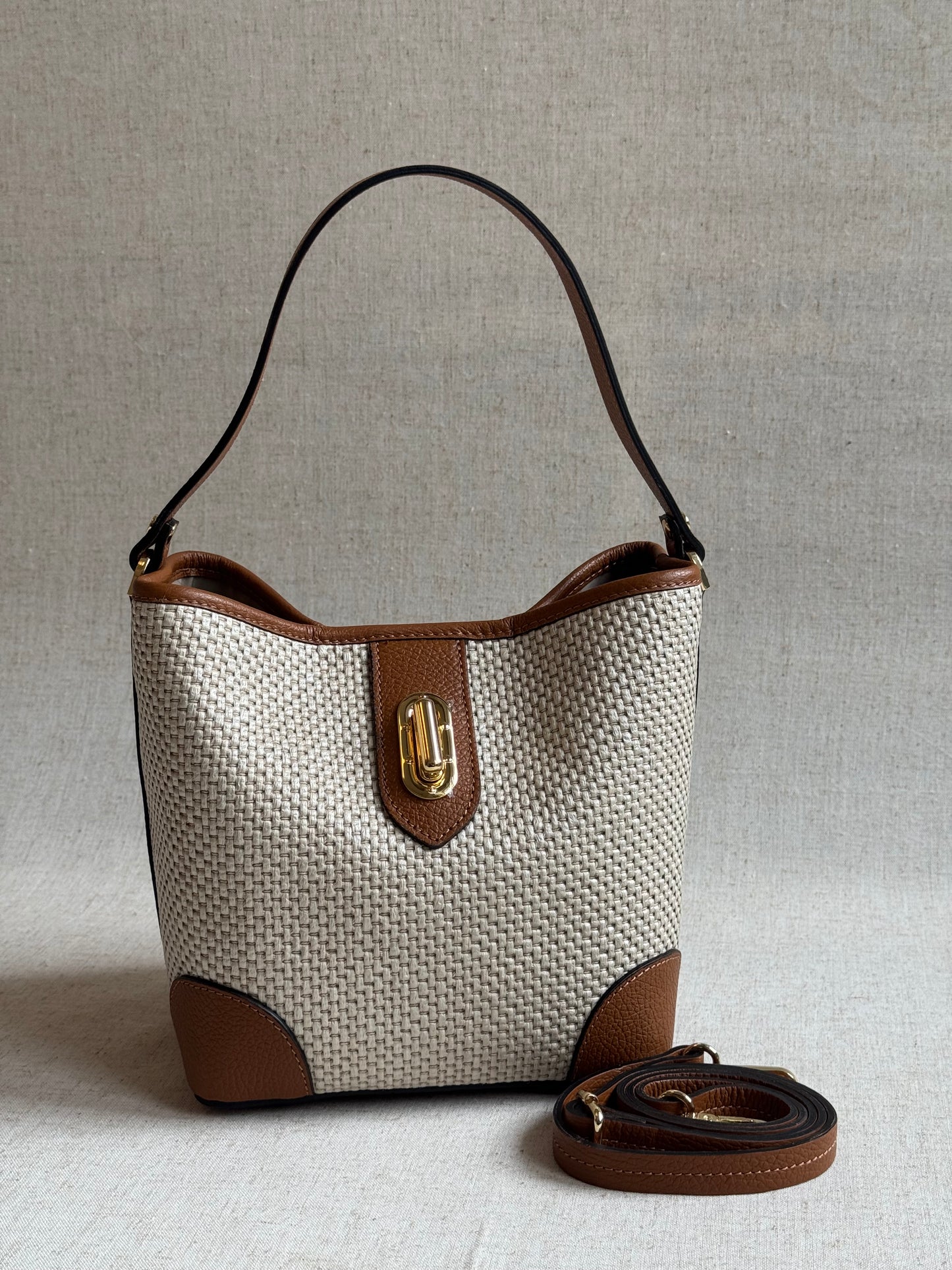 Borsa secchiello Linda - misura grande, con tracolla lunga