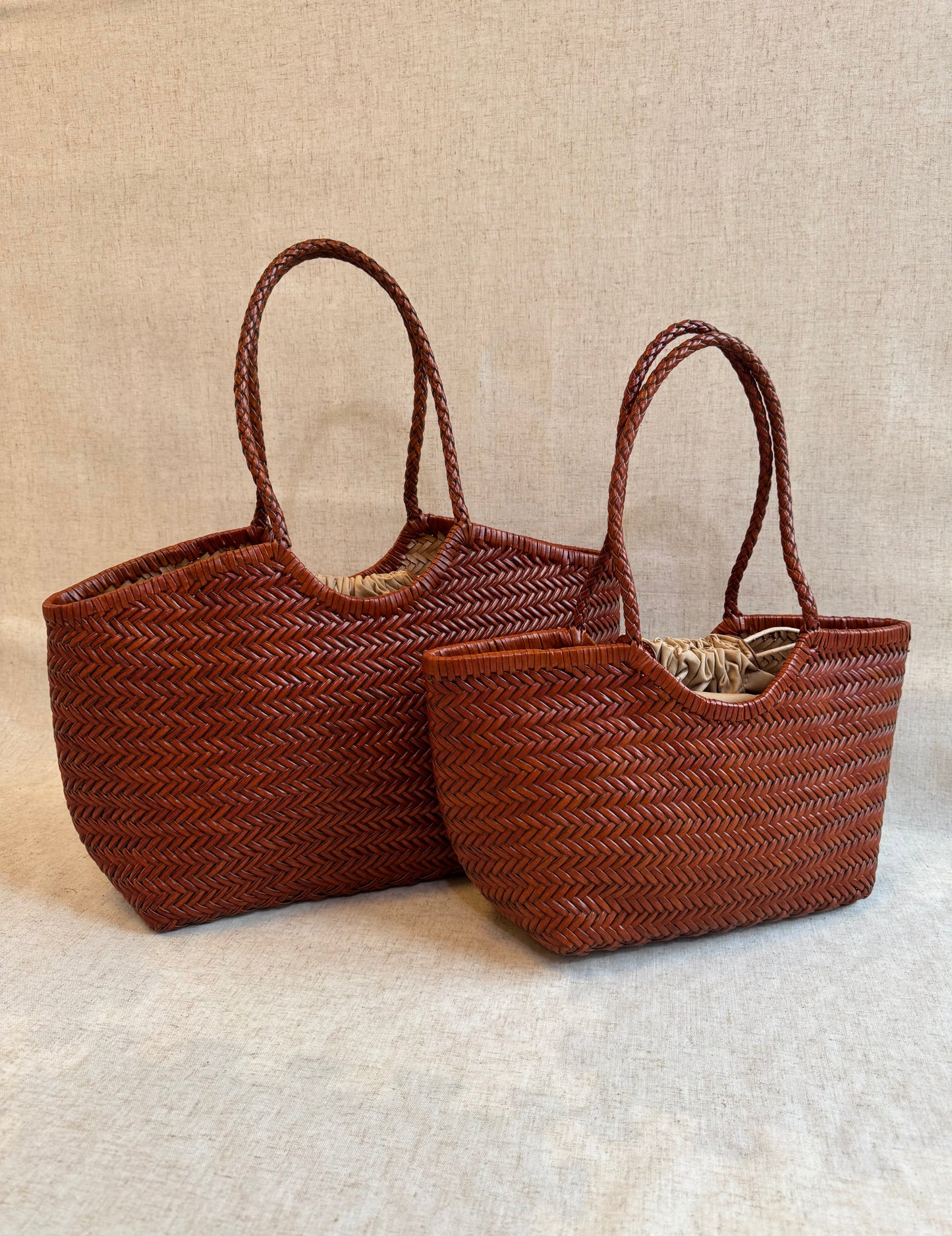 Borsa a spalla Capri - misura piccola, vera pelle tamponato intrecciato