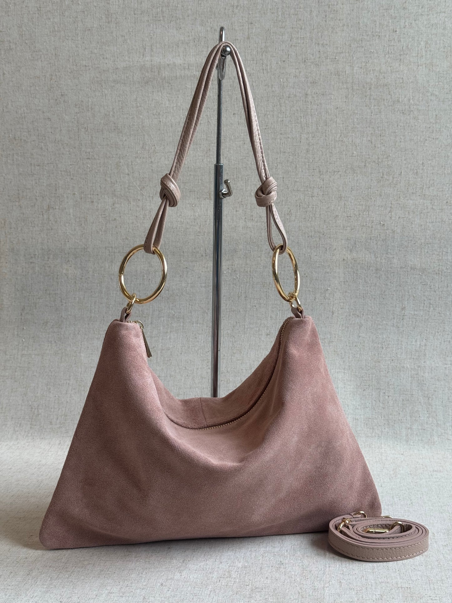 Borsa a spalla Agata camoscio - misura grande, con tracolla lunga