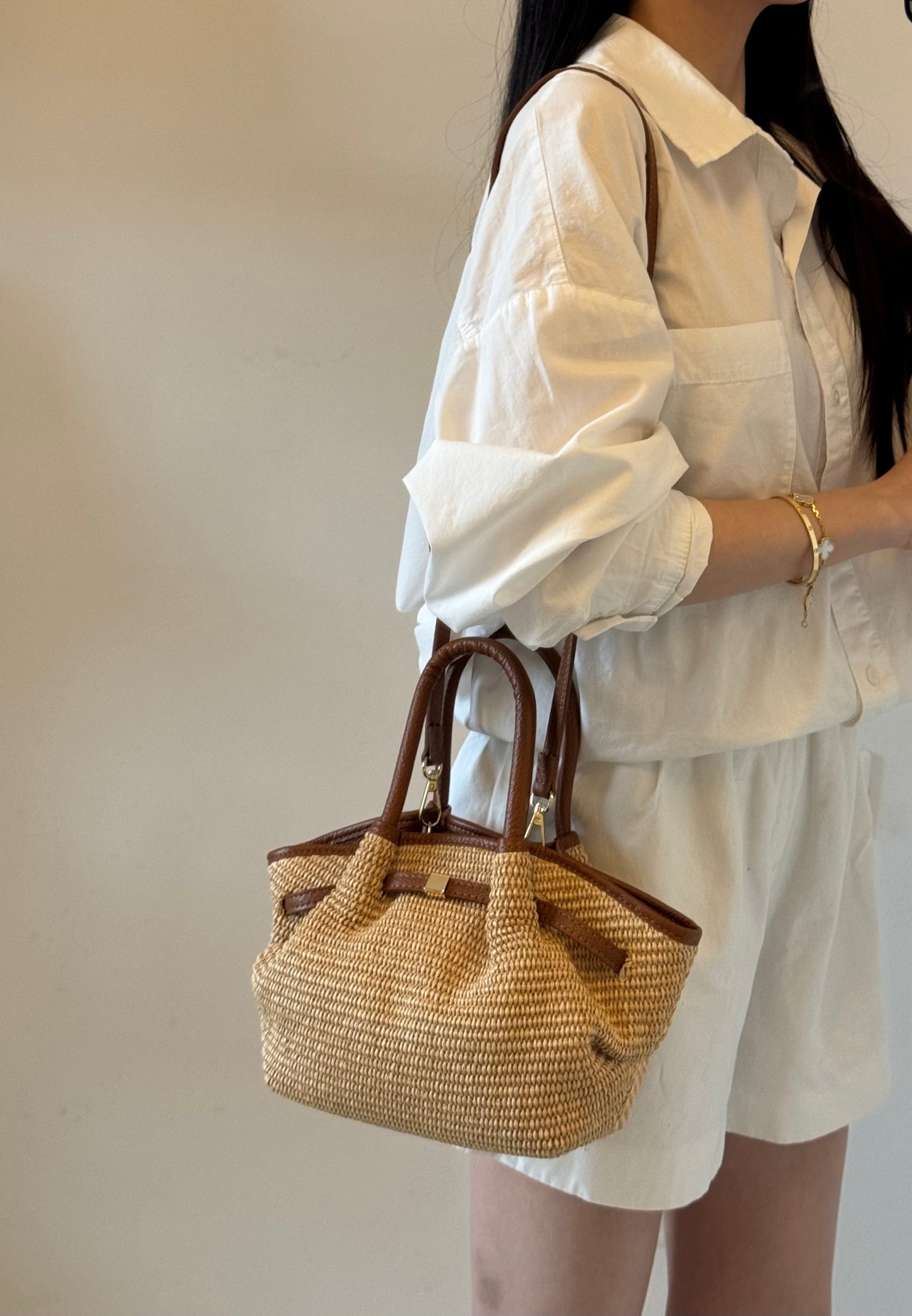 Borsa Laila - rafia, misura piccola, con tracolla lunga