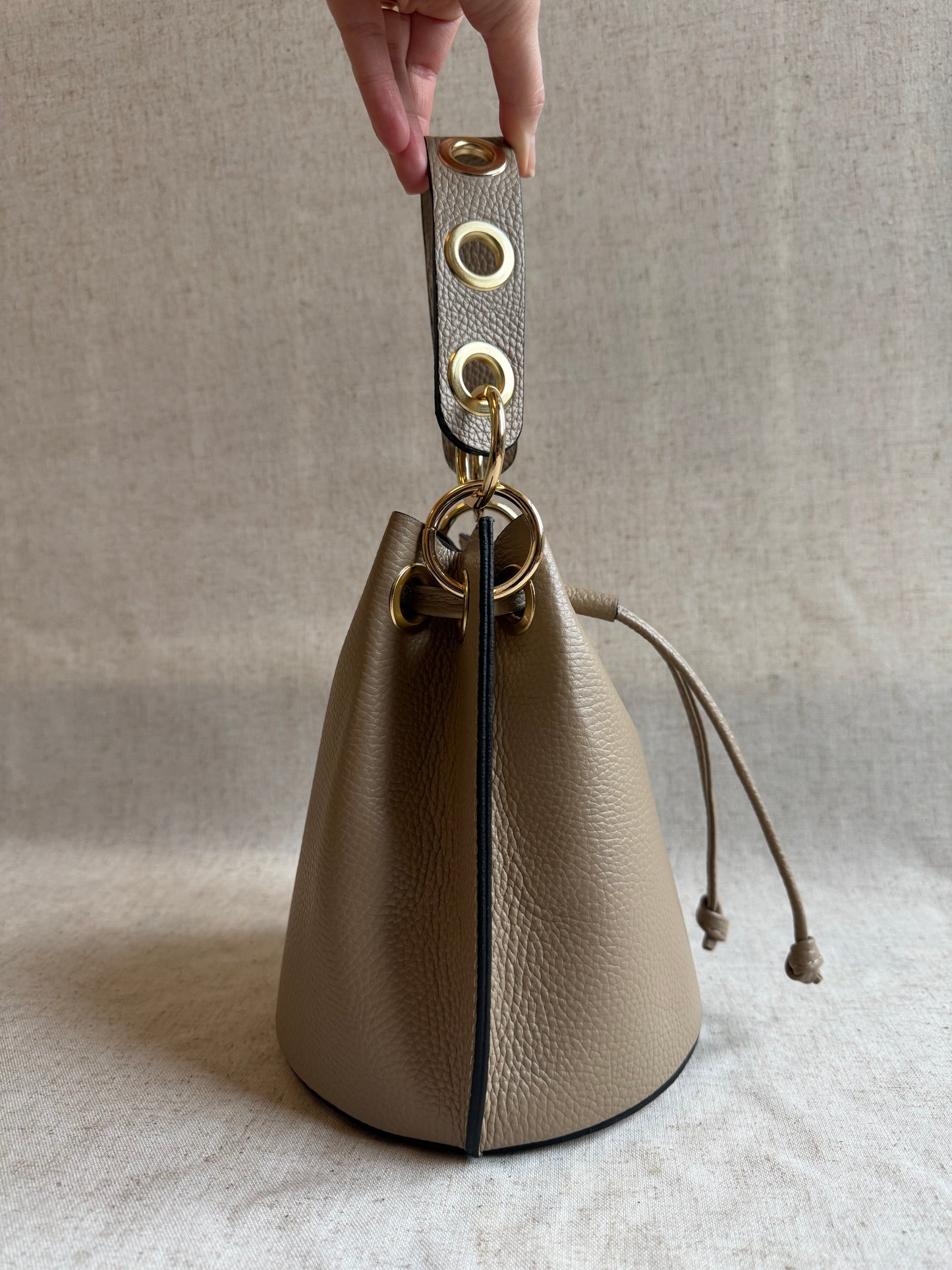 Borsa secchiello Vanilla - con tracolla lunga
