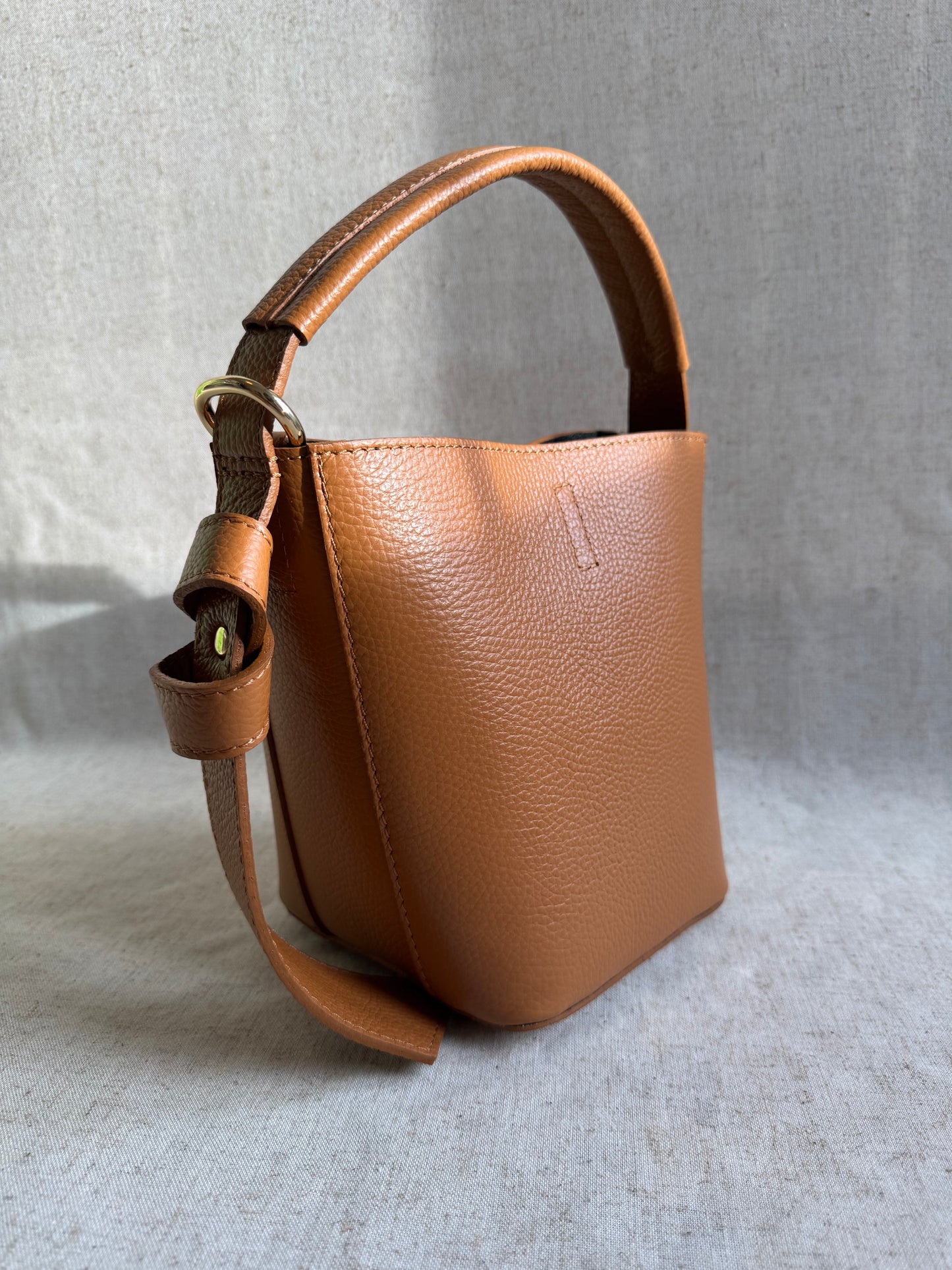 Borsa secchiello Vittoria - con tracolla lunga e pochette